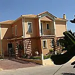 Otel Liocharis