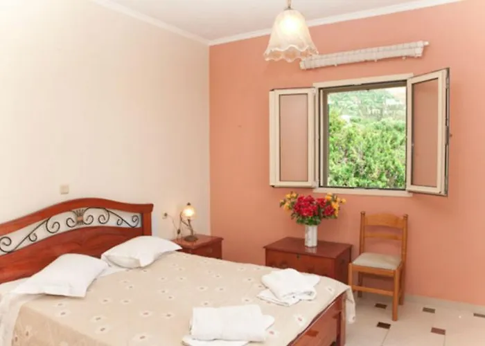 Liocharis Hotel Vlachata